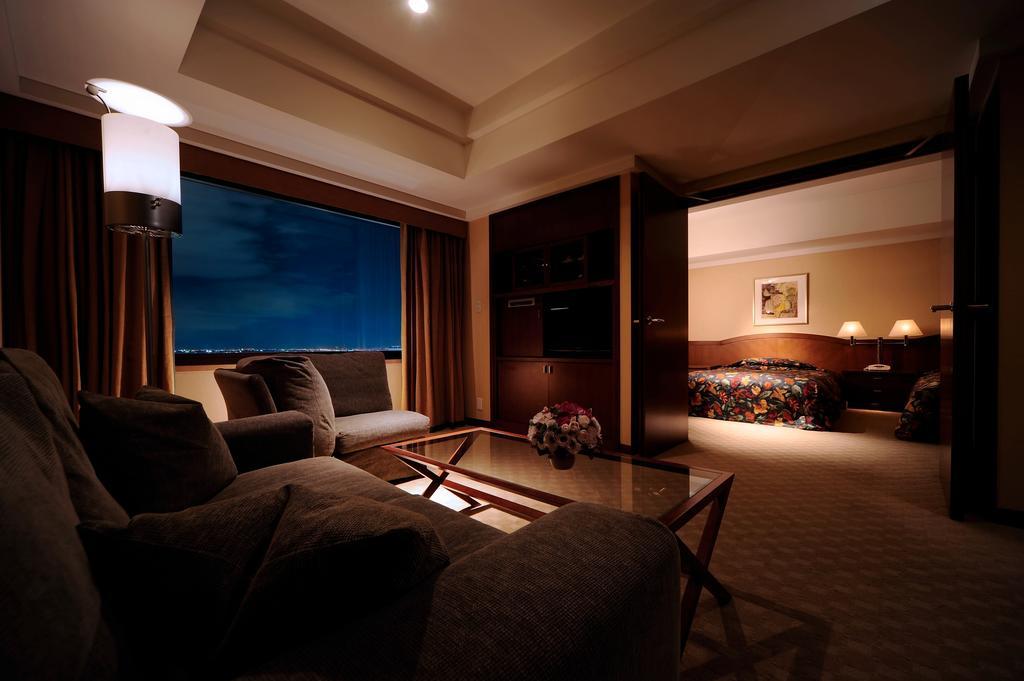 Royal Pines Hotel Urawa Saitama Bagian luar foto