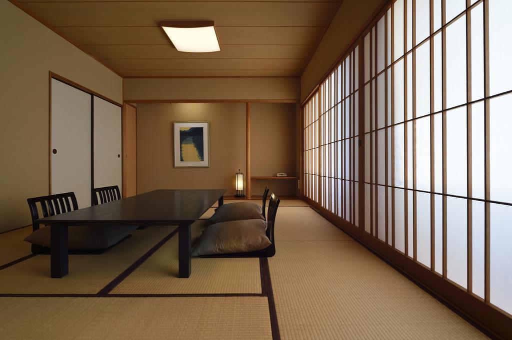 Royal Pines Hotel Urawa Saitama Bagian luar foto
