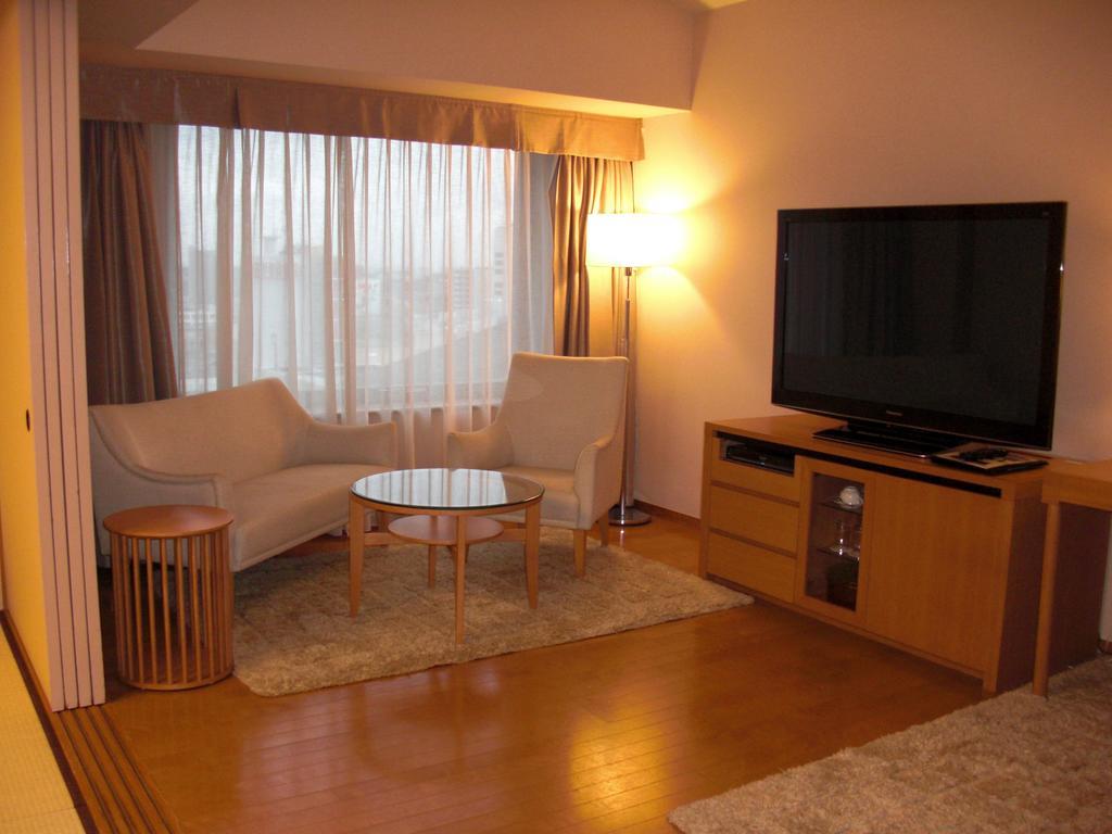 Royal Pines Hotel Urawa Saitama Bagian luar foto