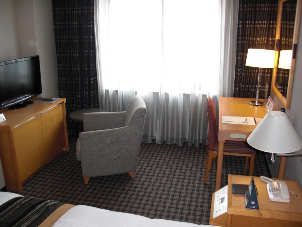 Royal Pines Hotel Urawa Saitama Bagian luar foto