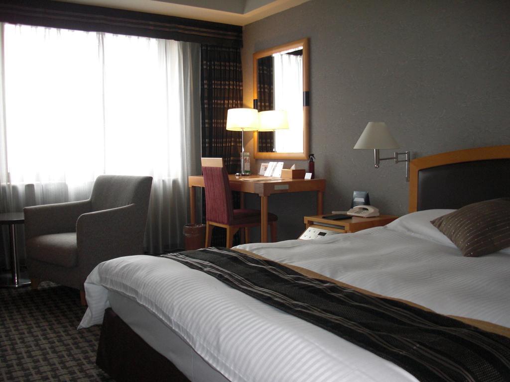 Royal Pines Hotel Urawa Saitama Bagian luar foto