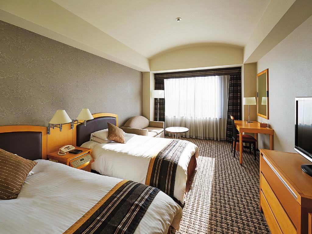 Royal Pines Hotel Urawa Saitama Bagian luar foto