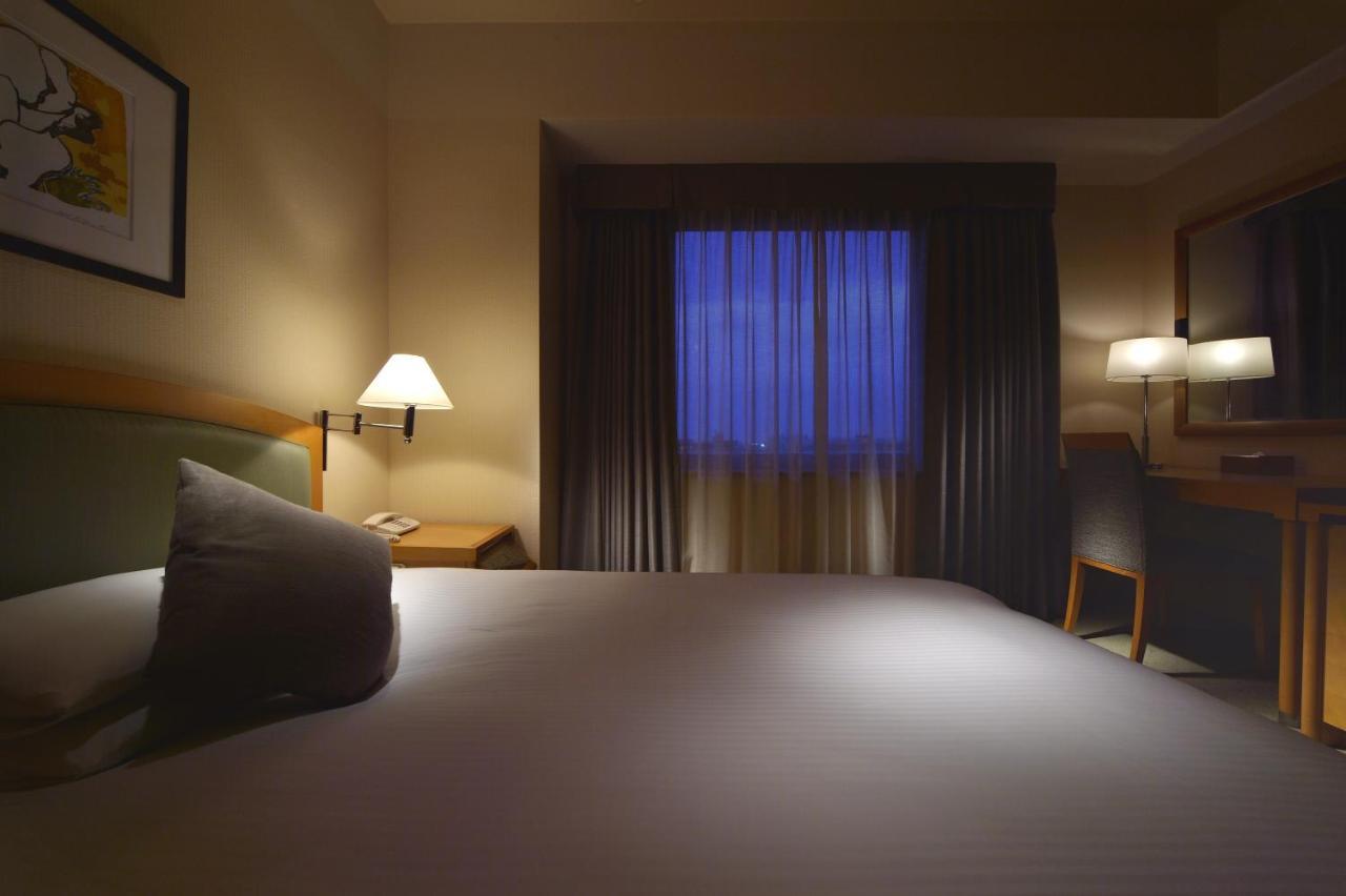 Royal Pines Hotel Urawa Saitama Bagian luar foto
