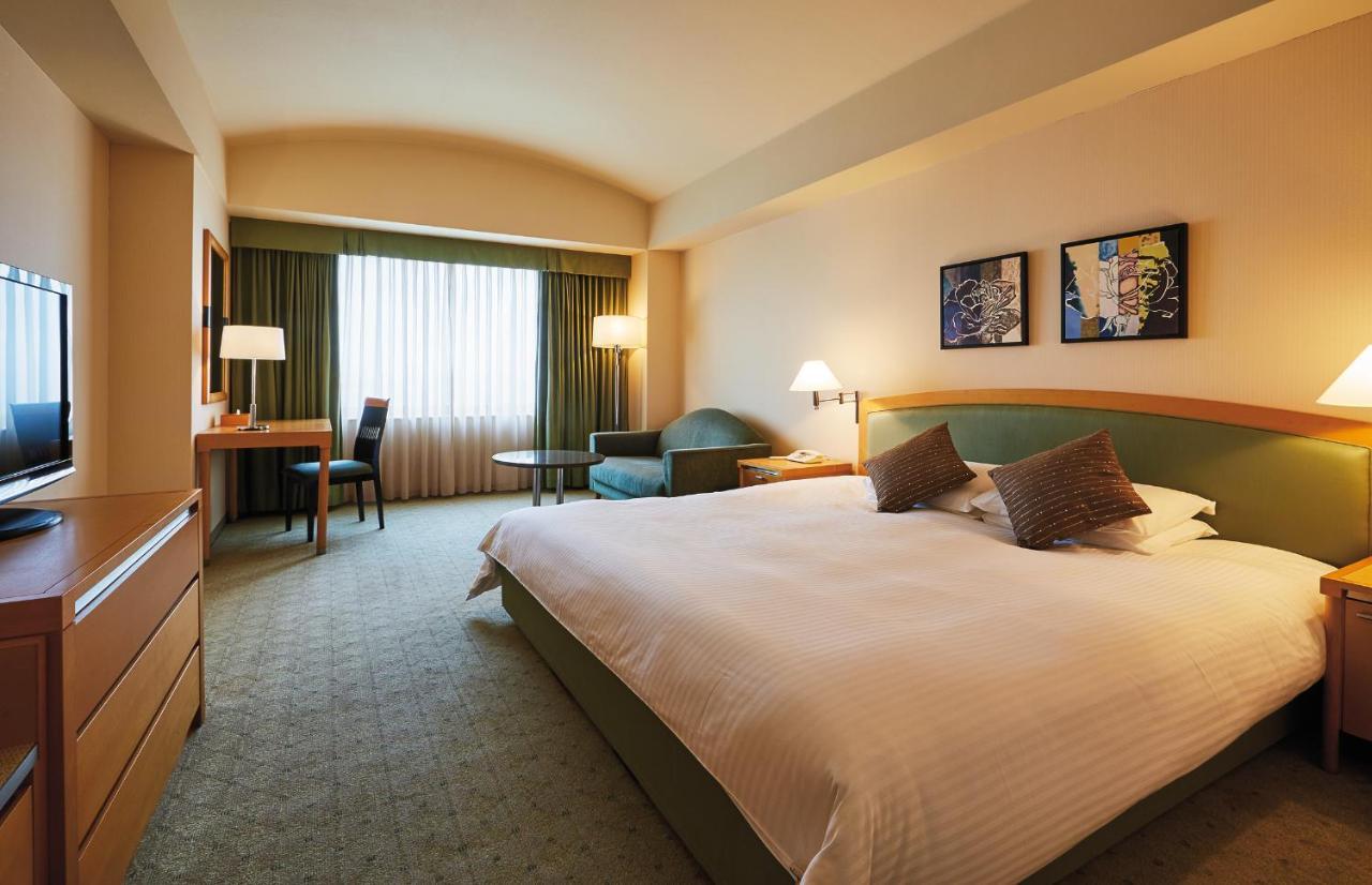 Royal Pines Hotel Urawa Saitama Bagian luar foto