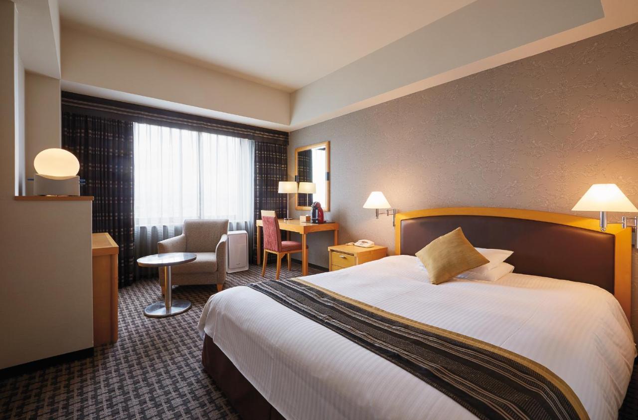 Royal Pines Hotel Urawa Saitama Bagian luar foto